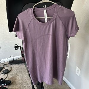Lululemon swiftly short sleeve tee in purple ash size 10
